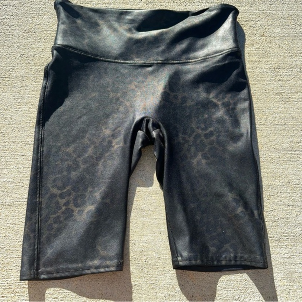 SPANX Black and Brown Shorts   PM5
